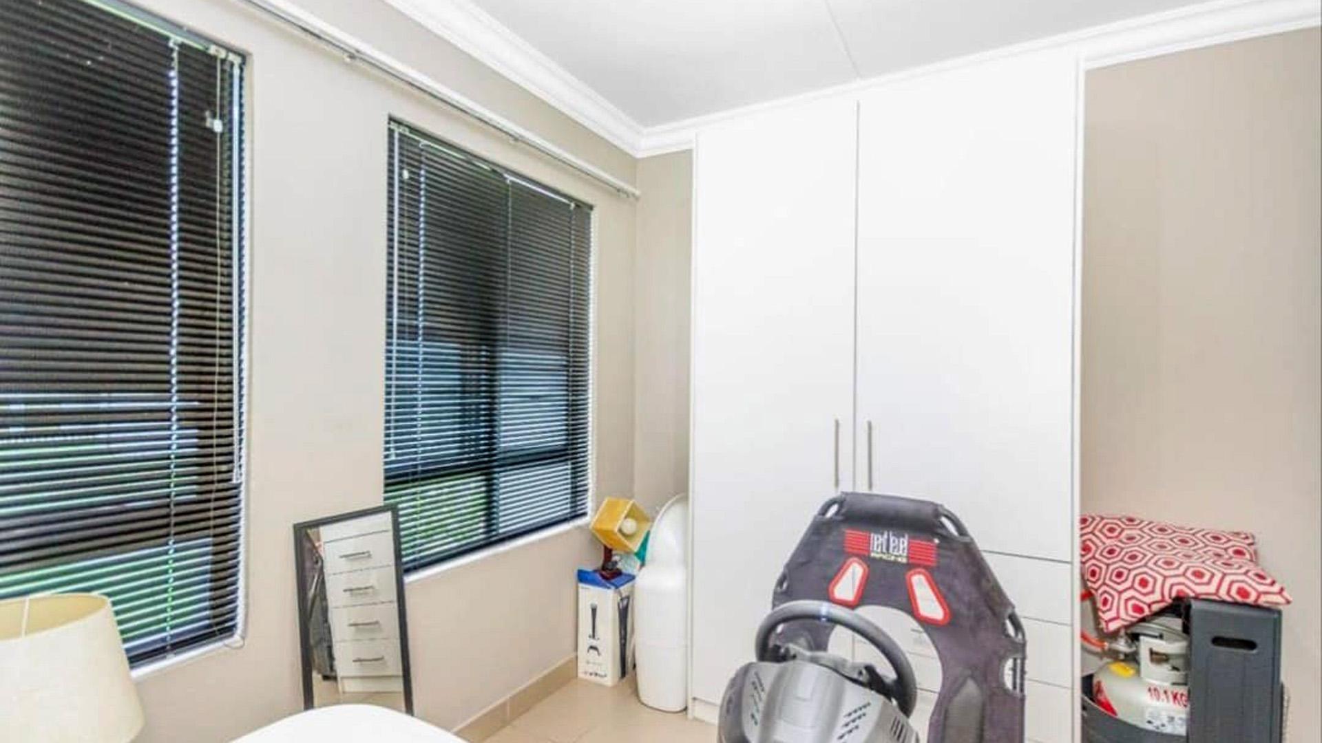 Bed Room 2 of property in Chartwell A.H.