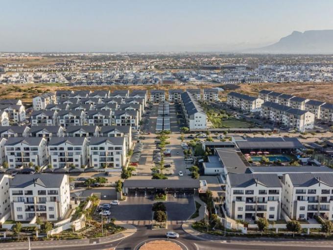2 Bedroom Apartment for Sale For Sale in The Sandown - MR669840