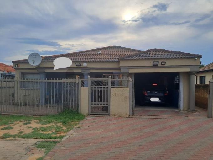 5 Bedroom House for Sale For Sale in Danville - MR669849