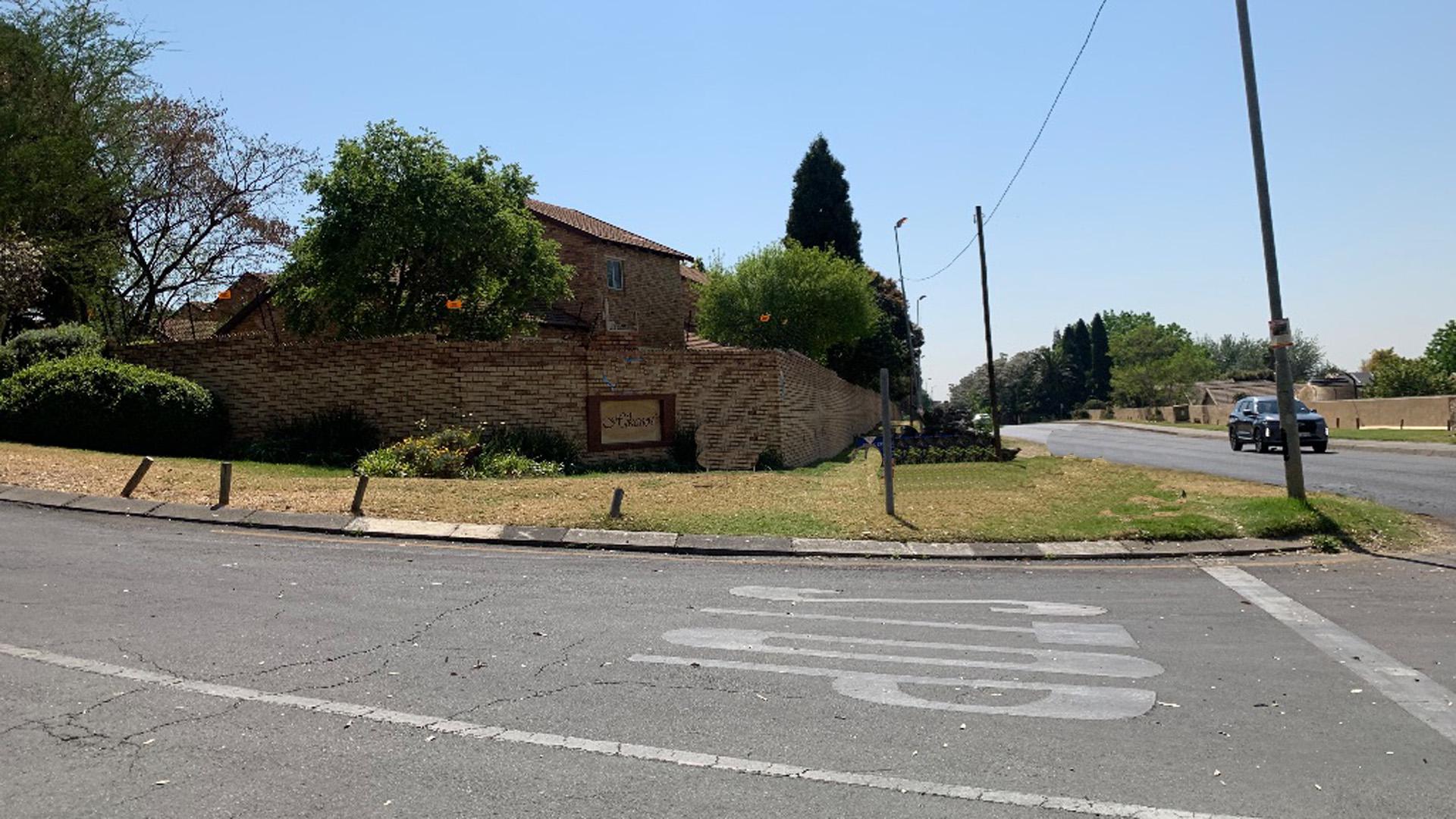Front View of property in Sundowner