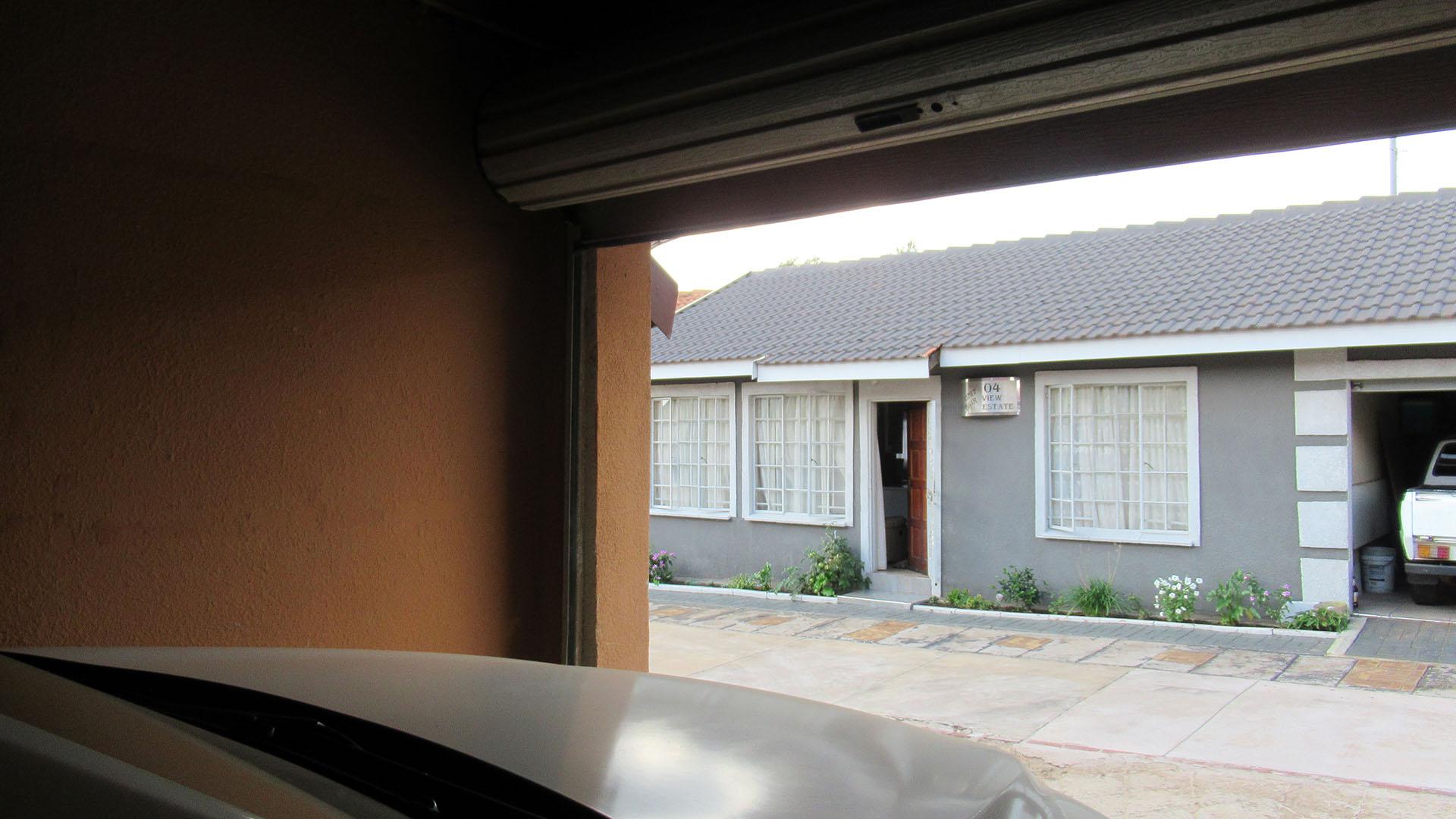 Spaces - 2 square meters of property in Toekomsrus