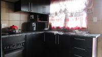Kitchen - 6 square meters of property in Toekomsrus