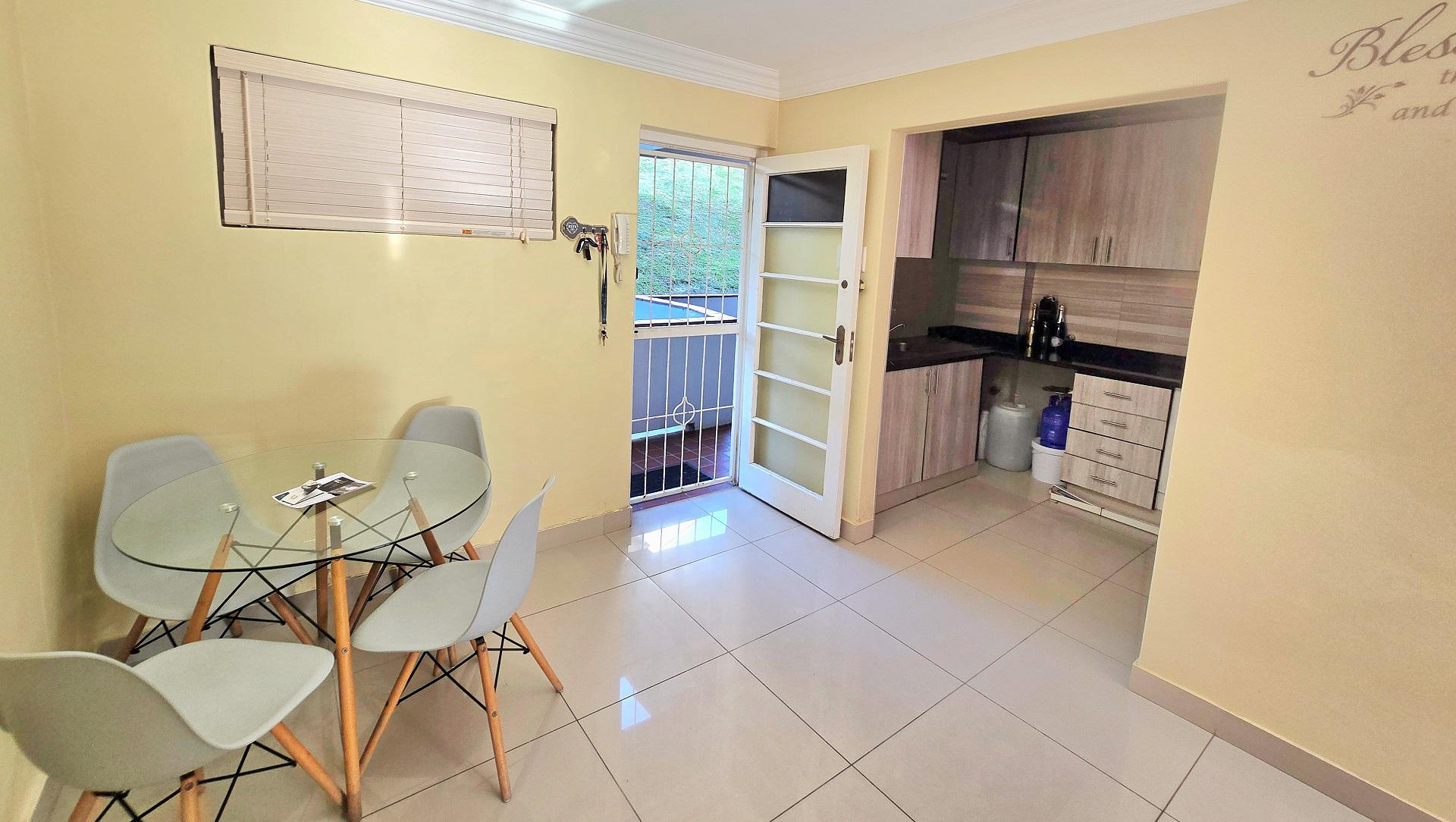 Dining Room of property in Umgeni Park