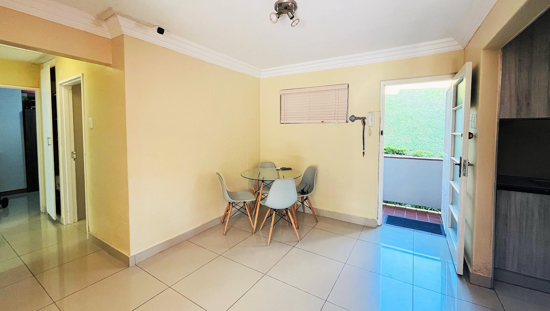 Dining Room of property in Umgeni Park