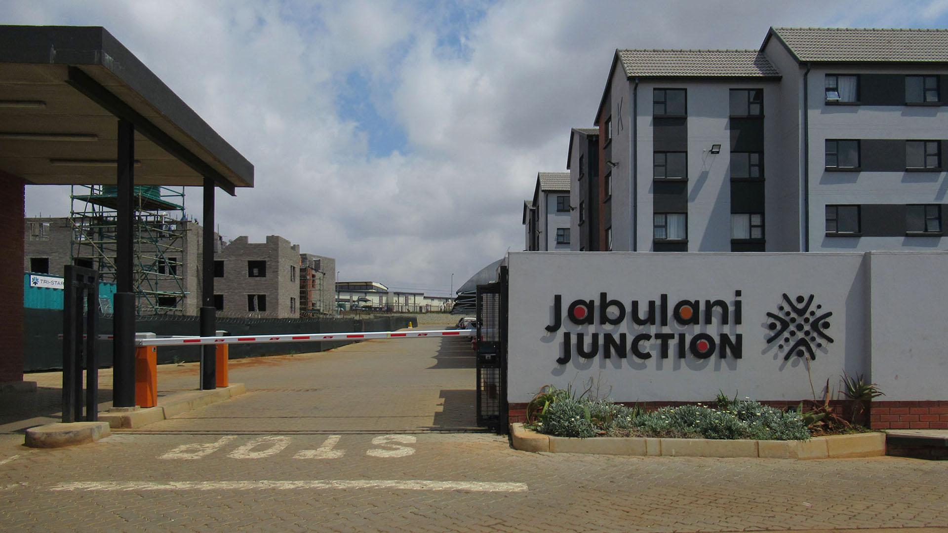 Front View of property in Jabulani