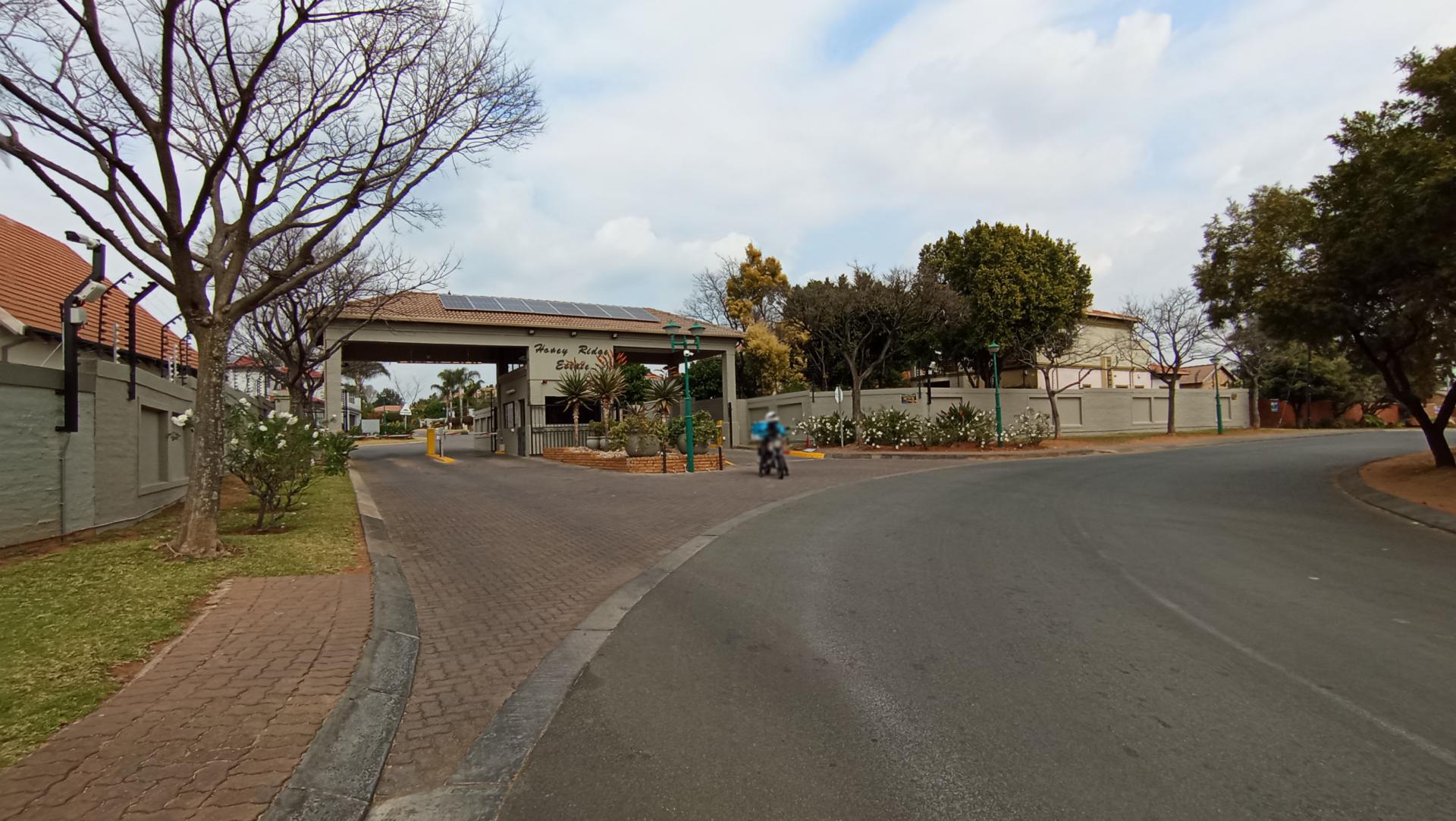 Front View of property in Honeydew Ridge