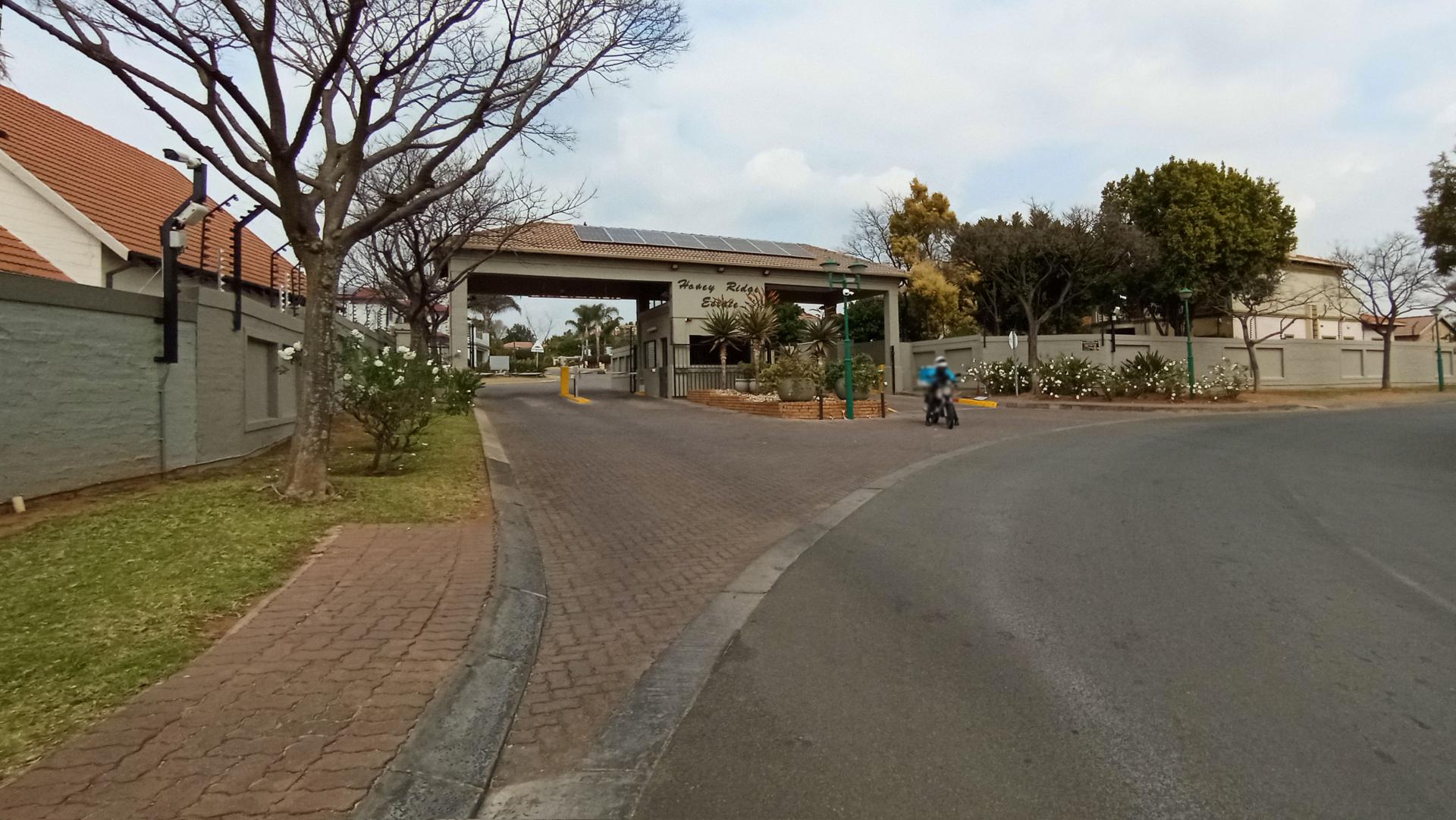 Front View of property in Honeydew Ridge