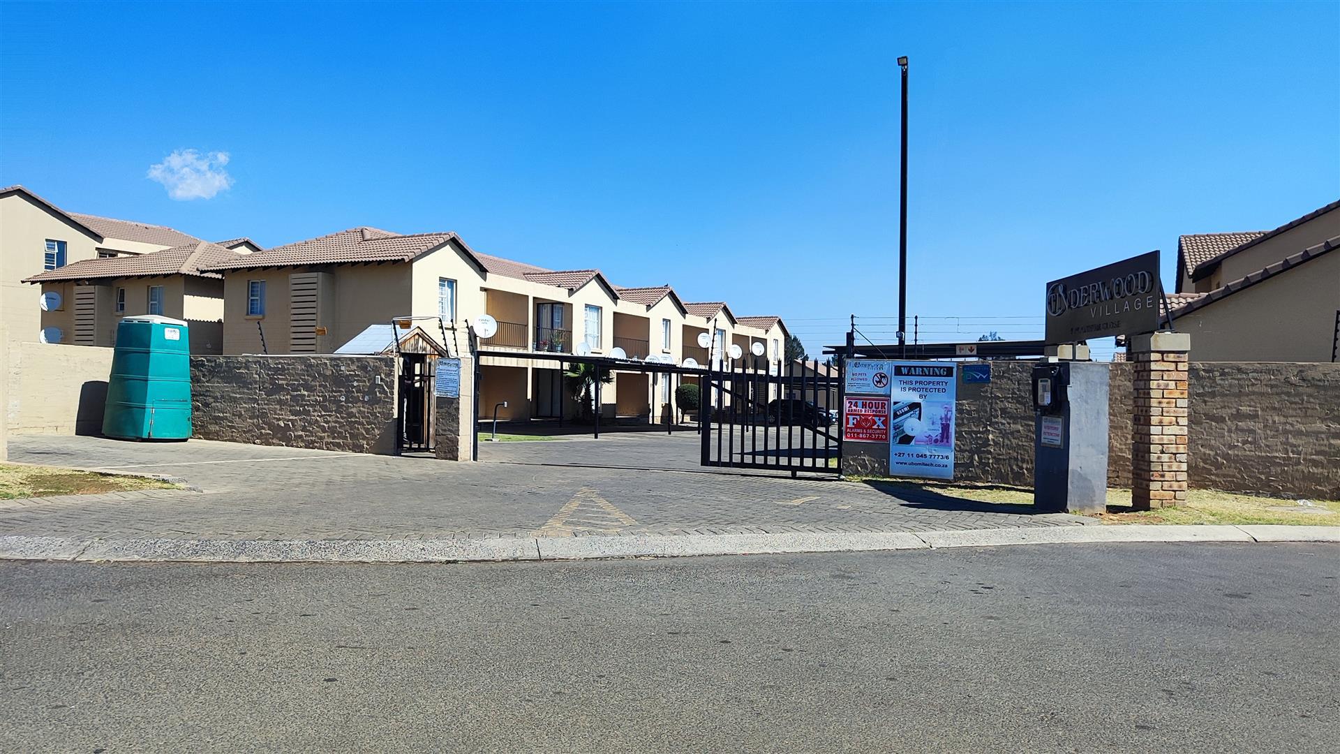 Front View of property in Albertsdal