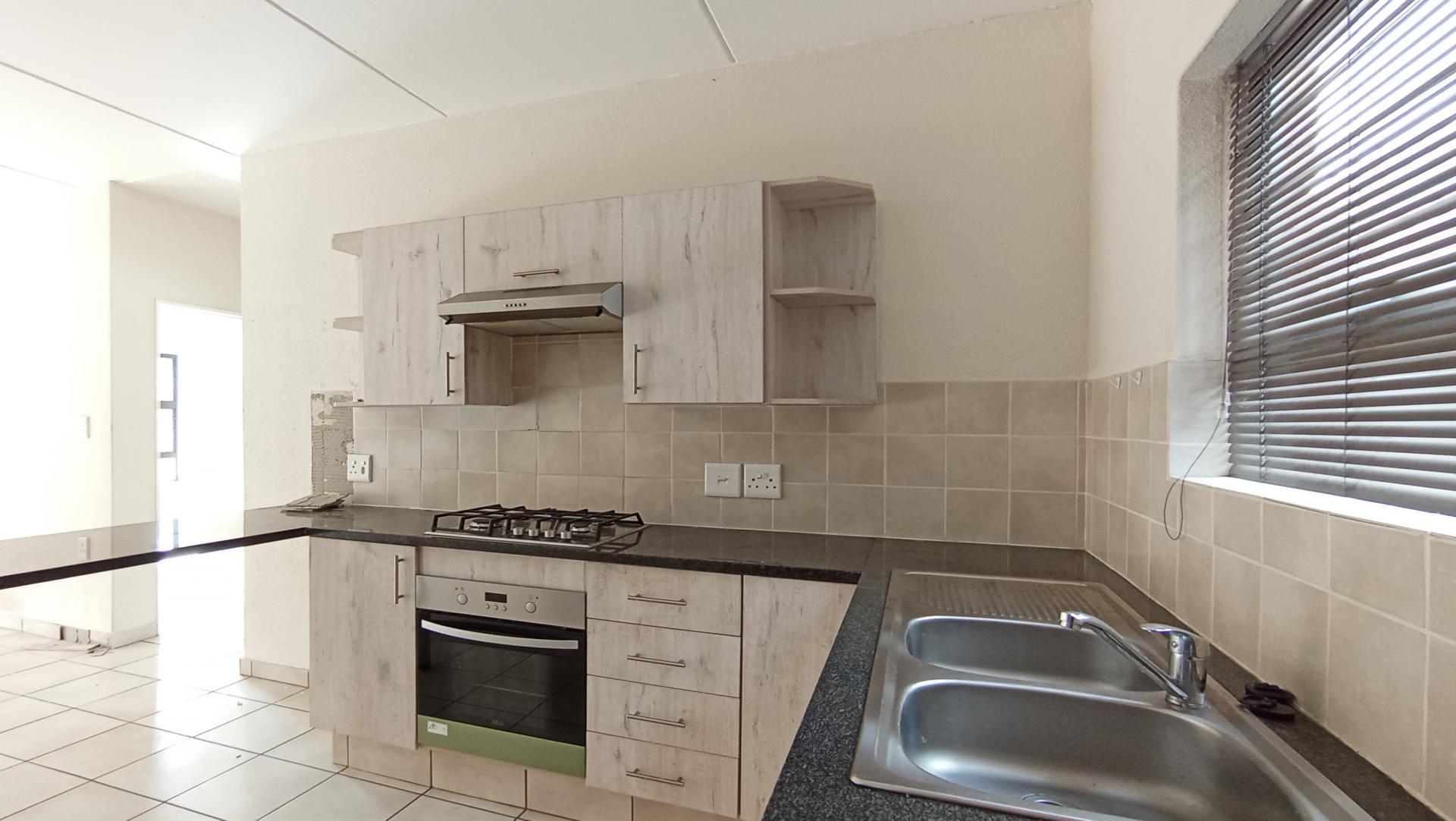 Kitchen - 12 square meters of property in Union