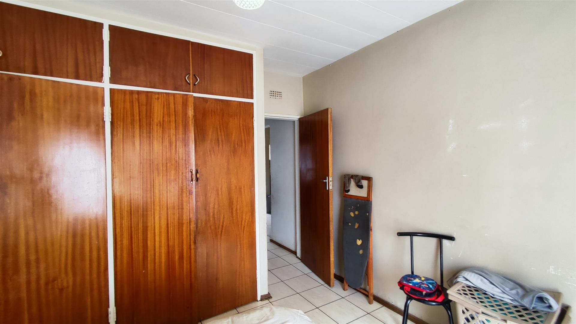 Bed Room 2 - 16 square meters of property in Meyerton