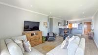 Lounges - 21 square meters of property in Hayfields