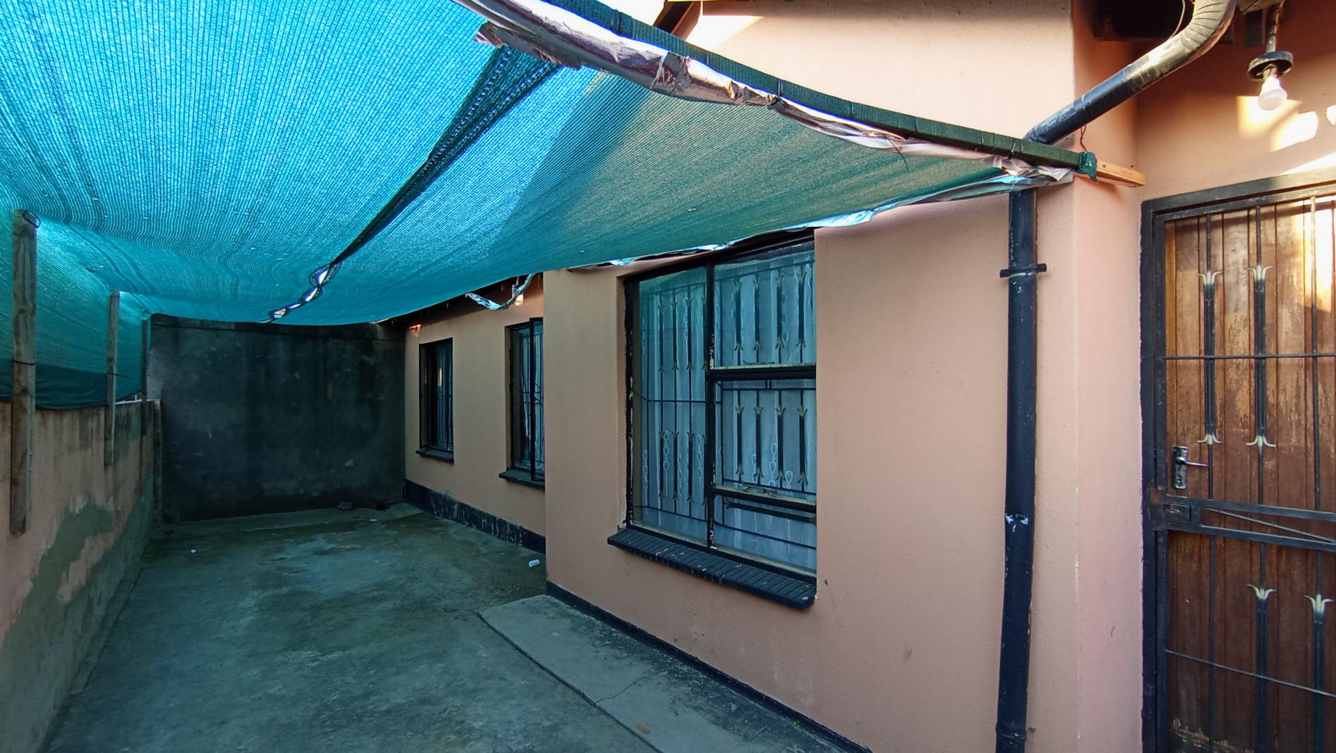 Front View of property in Ebony Park