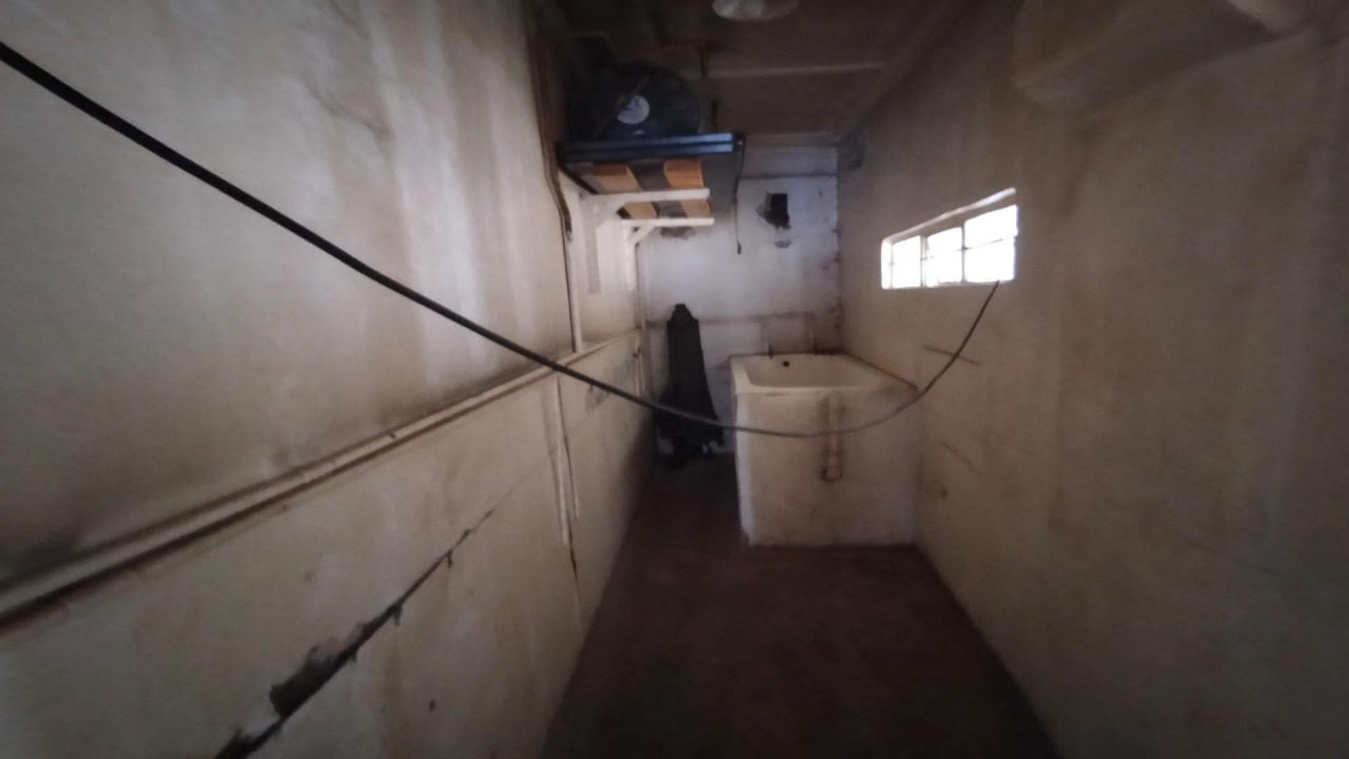 Bathroom 1 - 8 square meters of property in Lilyvale AH