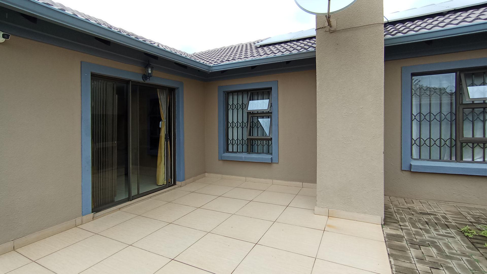 Patio - 12 square meters of property in Eldorette