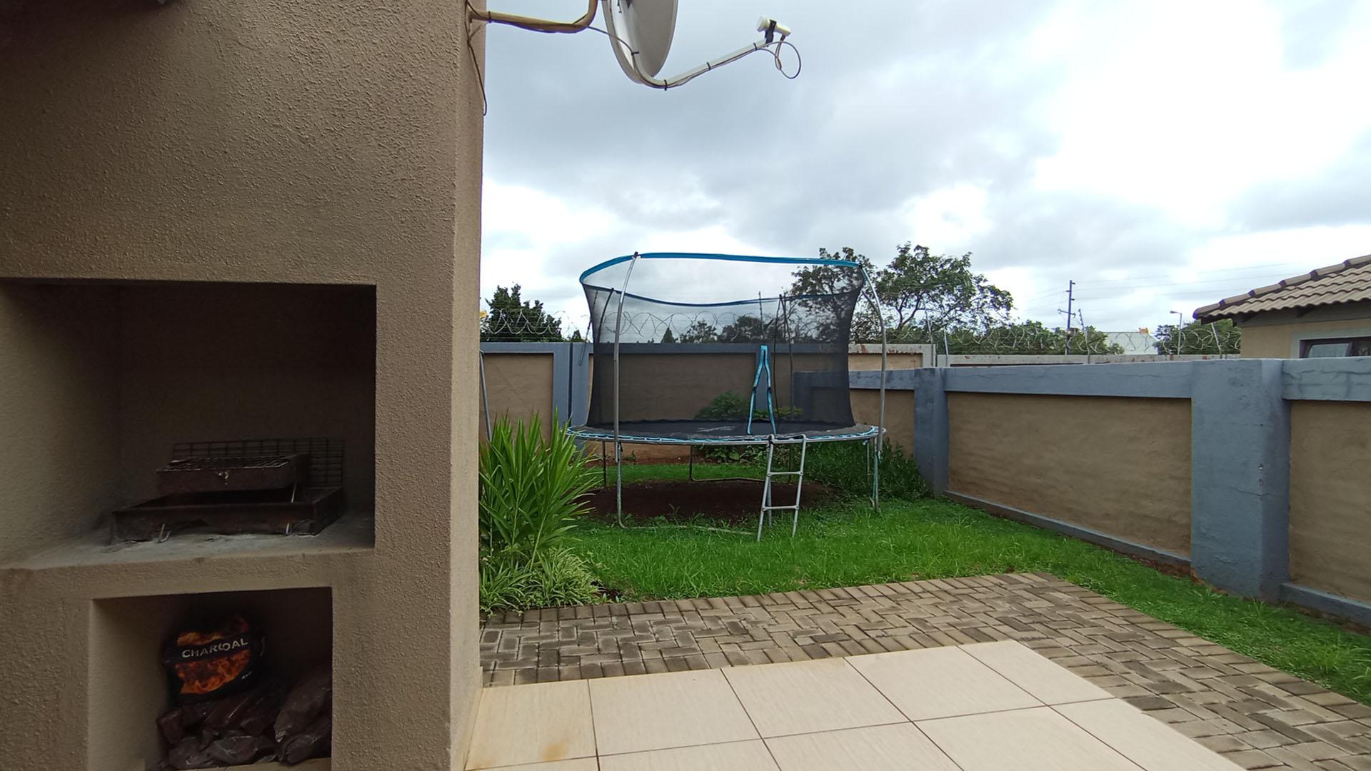 Patio - 12 square meters of property in Eldorette