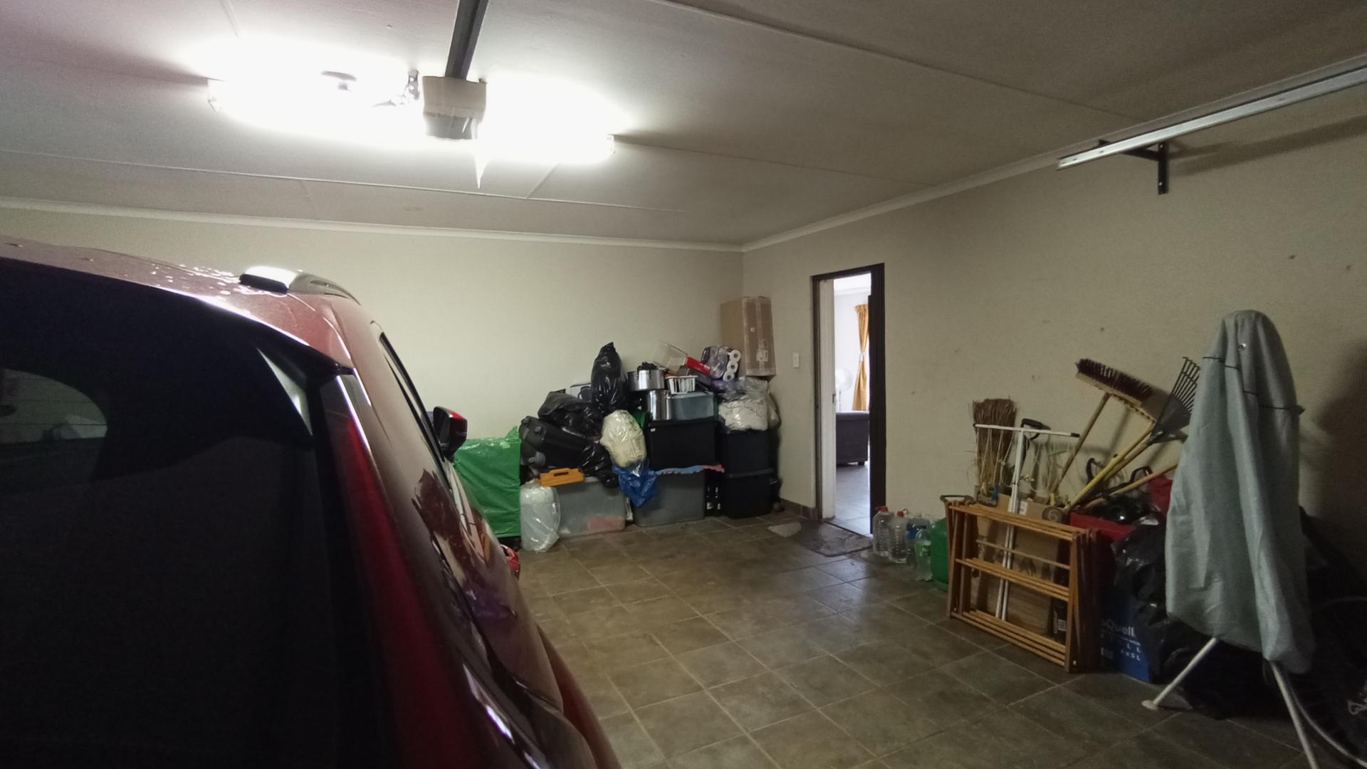 Rooms - 40 square meters of property in Eldorette