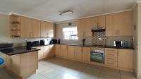 Kitchen - 13 square meters of property in Eldorette