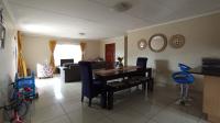 Dining Room - 16 square meters of property in Eldorette