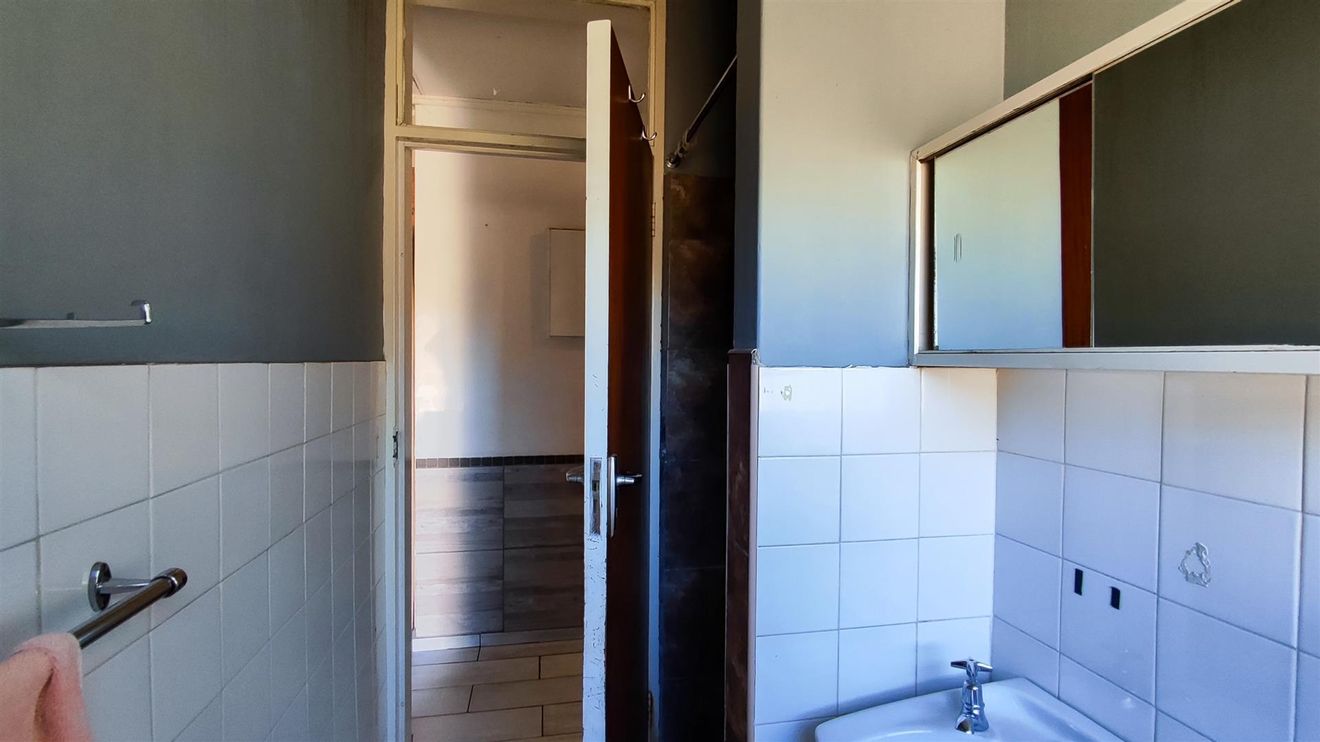 Bathroom 1 - 4 square meters of property in Sasolburg