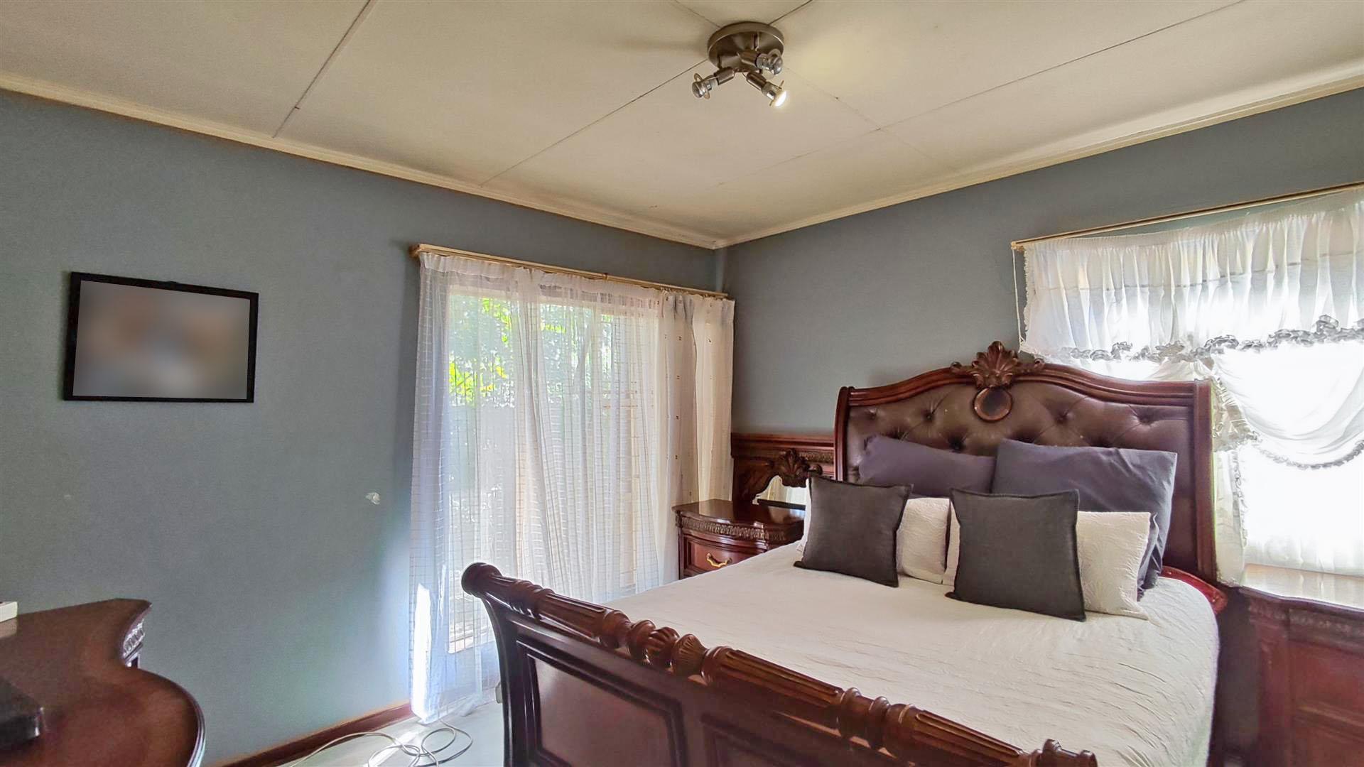 Bed Room 2 - 20 square meters of property in Sasolburg