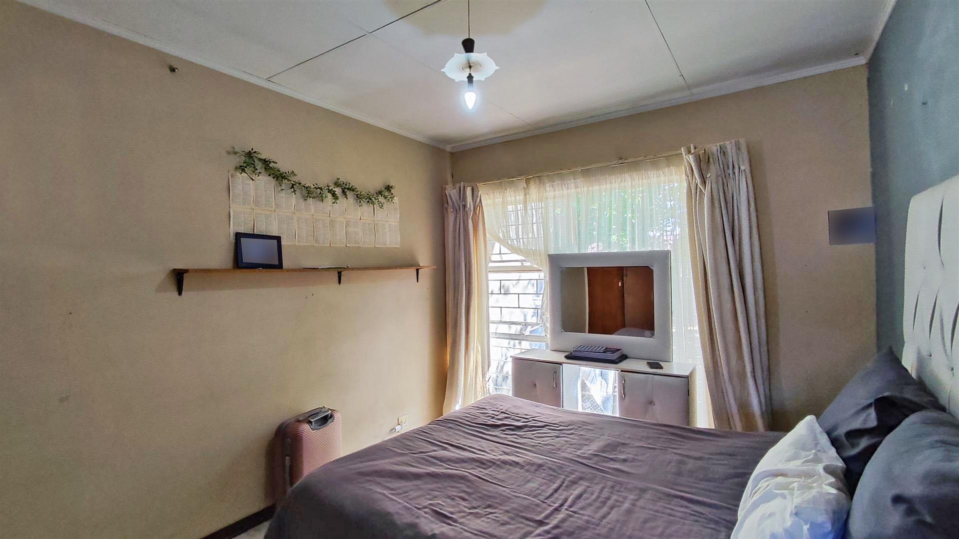 Bed Room 3 - 15 square meters of property in Sasolburg