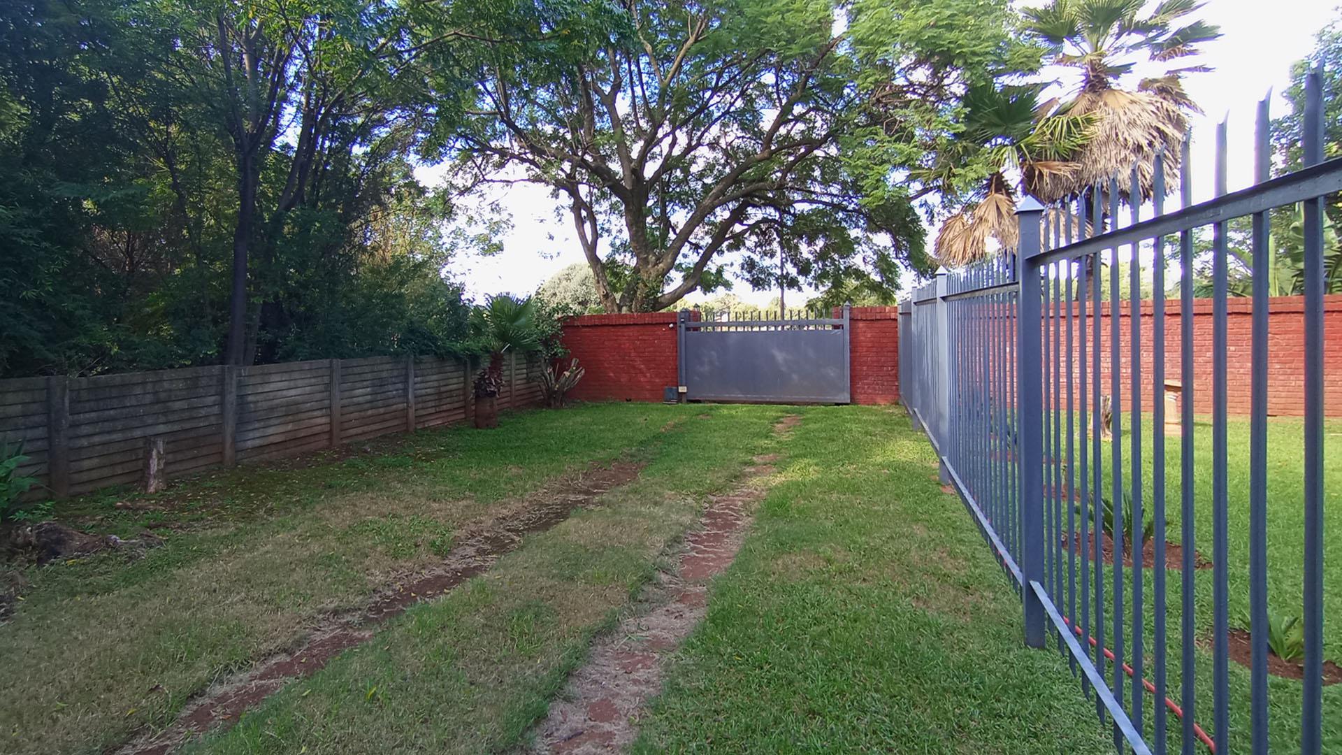 Front View of property in Valhalla