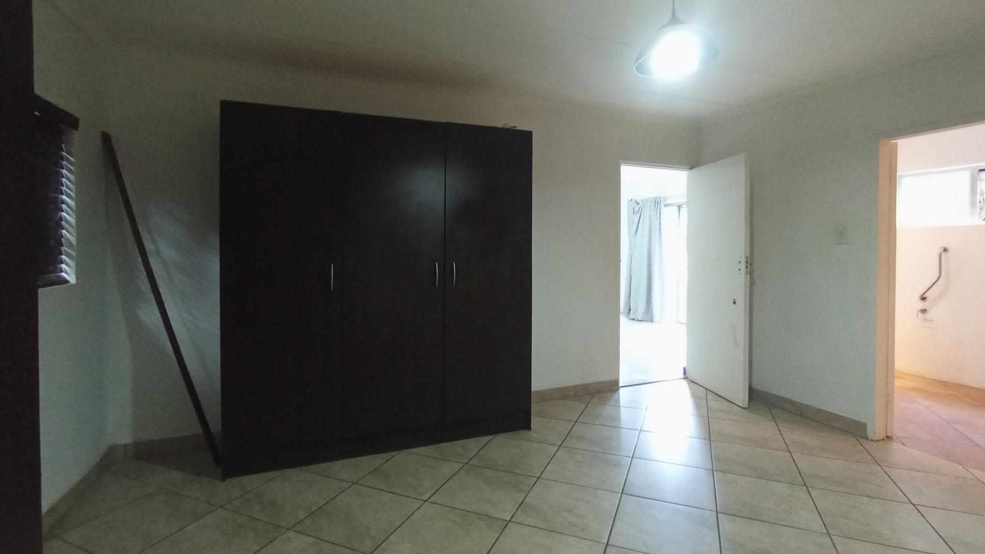 Flatlet - 66 square meters of property in Valhalla