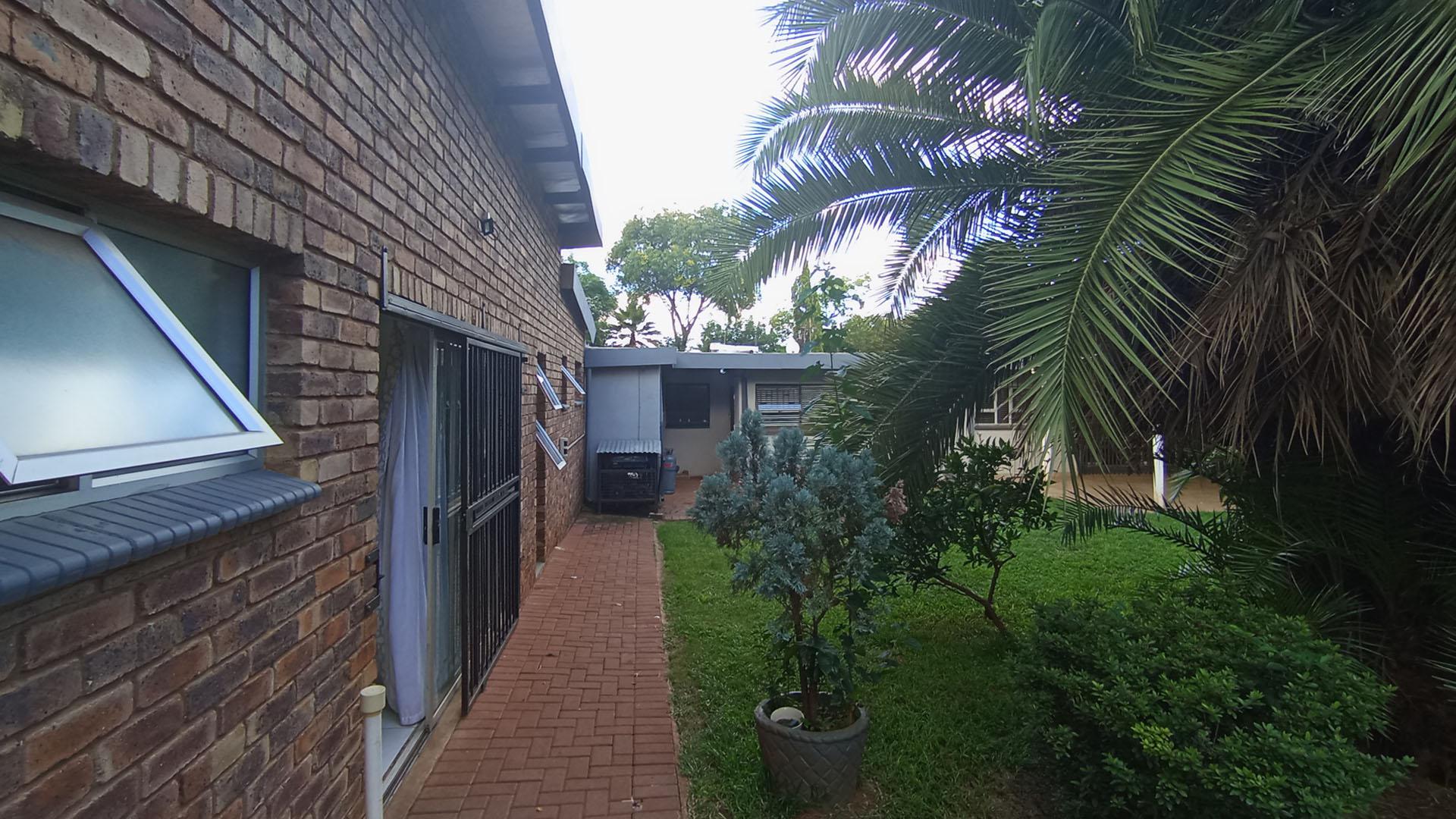 Backyard of property in Valhalla