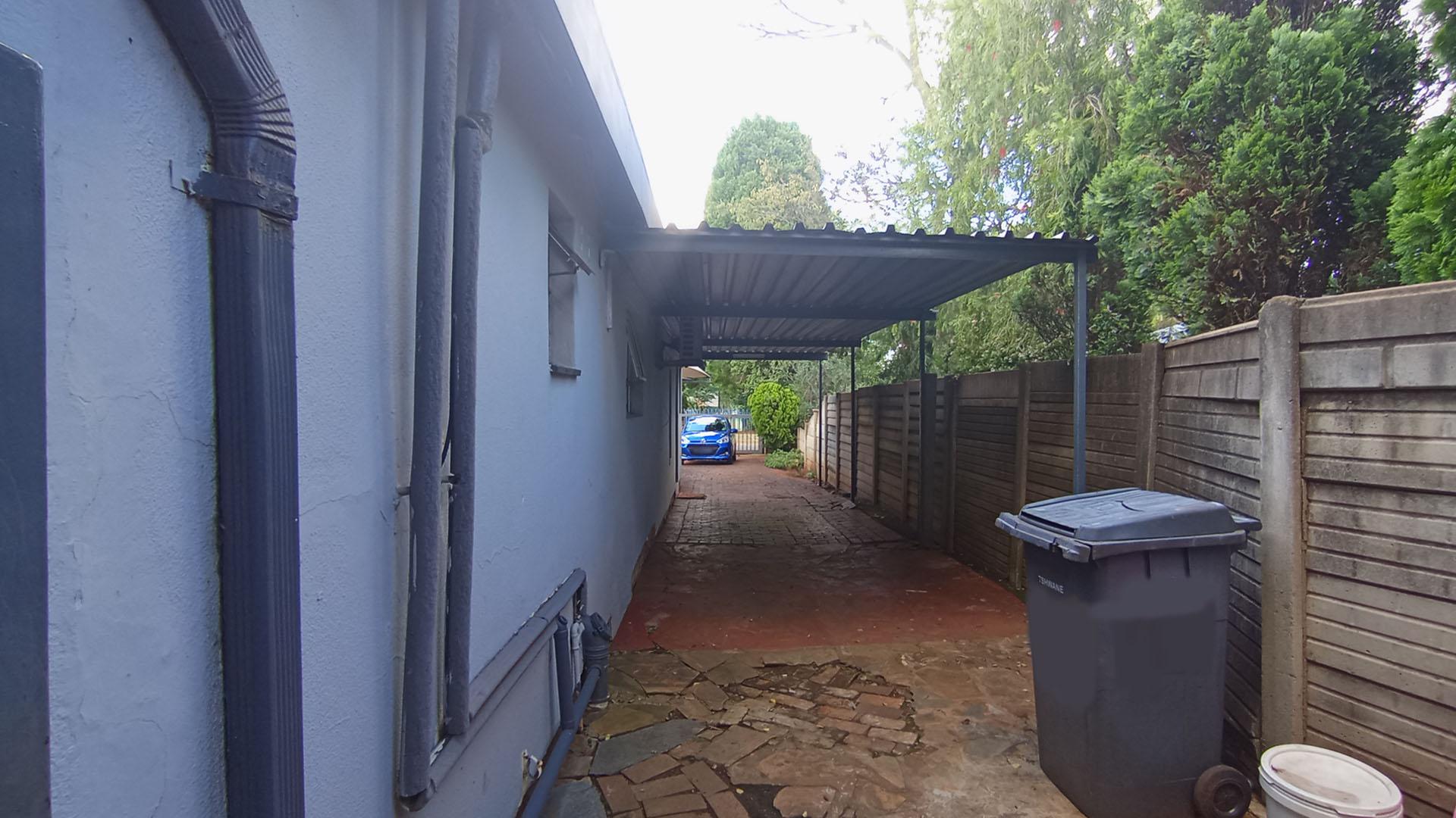 Backyard of property in Valhalla