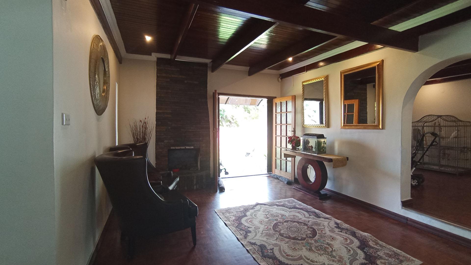 Rooms - 74 square meters of property in Valhalla