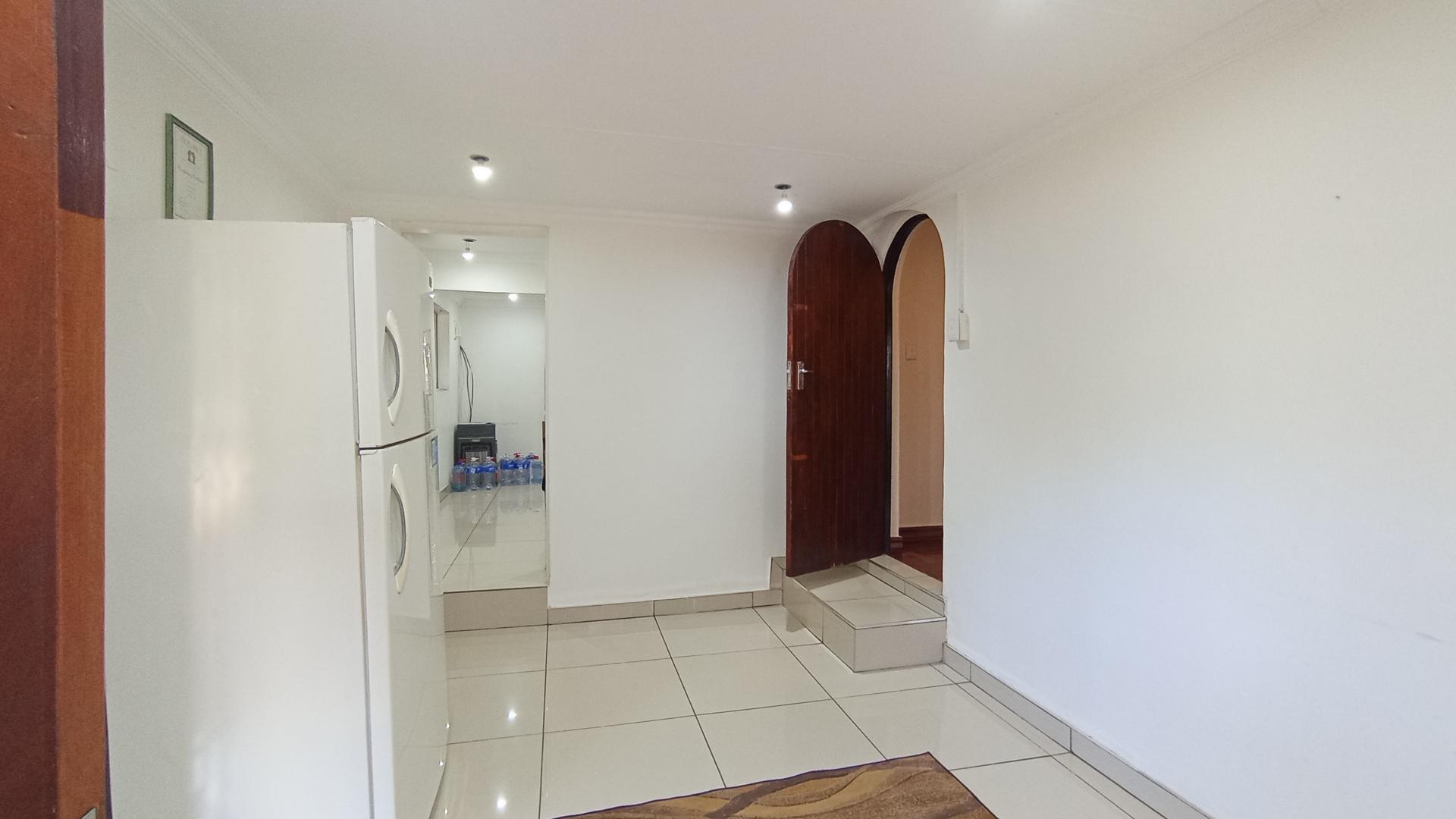 Rooms - 74 square meters of property in Valhalla