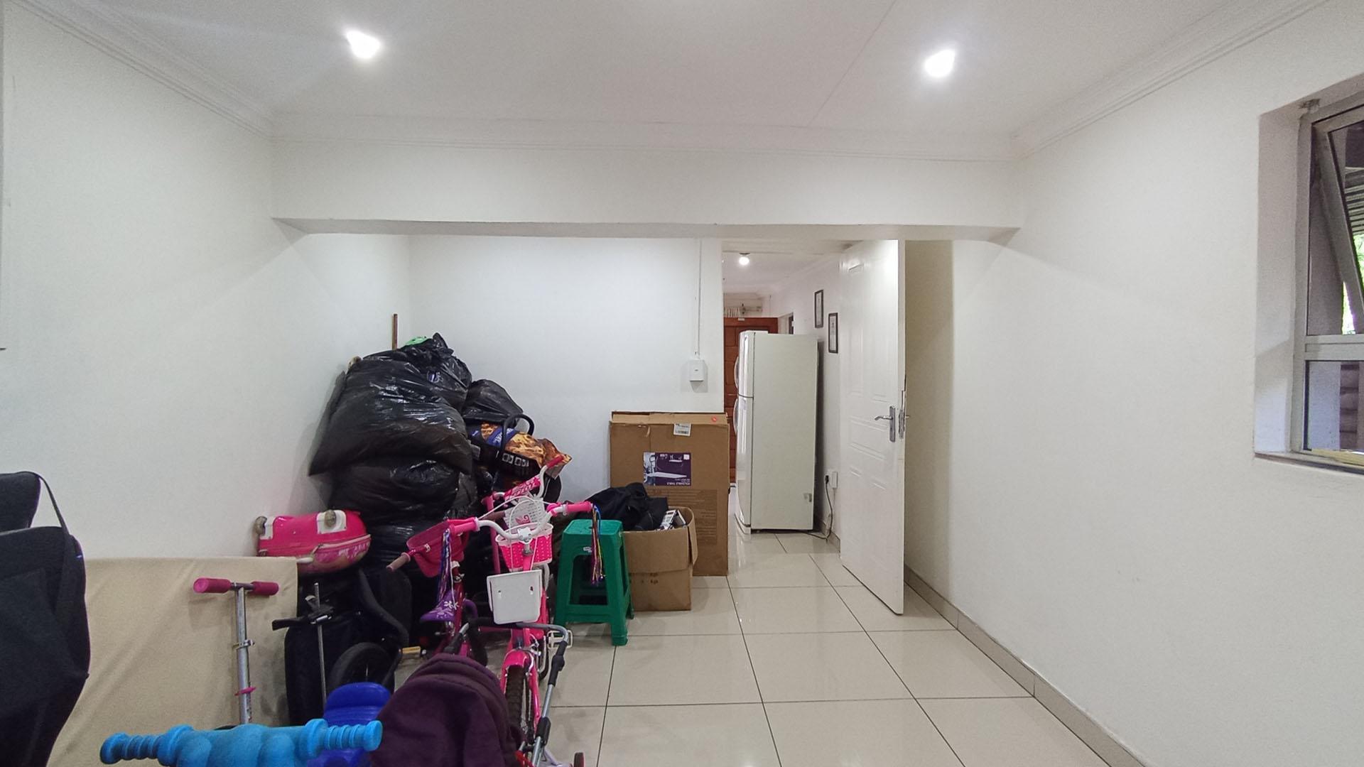 Rooms - 74 square meters of property in Valhalla