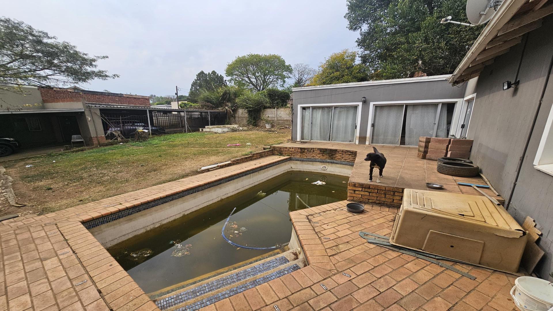 Swimming Pool of property in Pelham