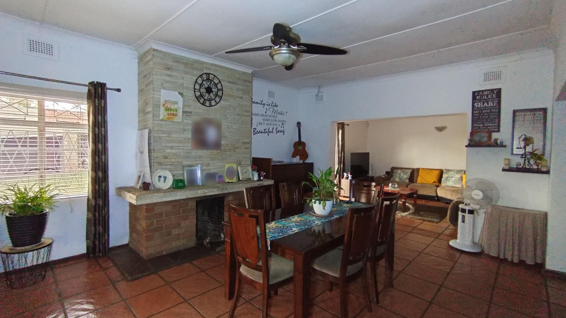 Dining Room - 27 square meters of property in Pelham