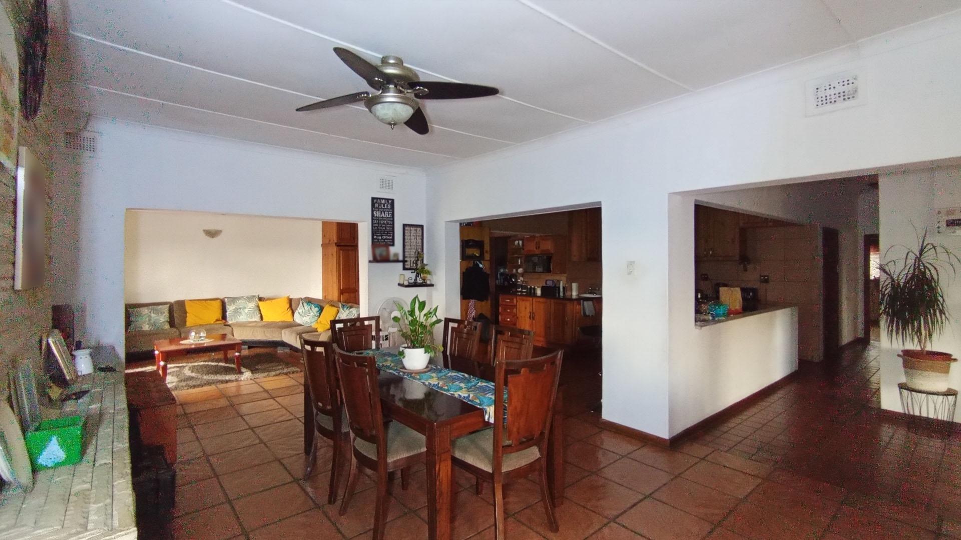 Dining Room - 27 square meters of property in Pelham