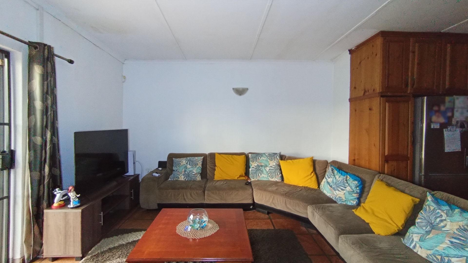 TV Room - 14 square meters of property in Pelham