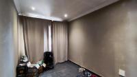 Bed Room 1 - 12 square meters of property in Vosloorus