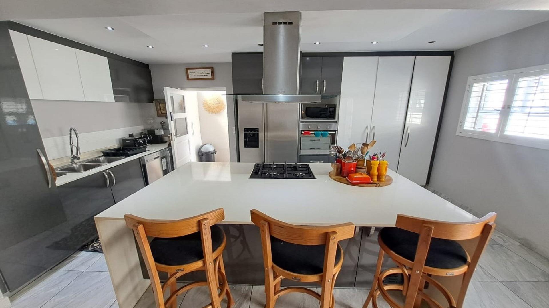 Kitchen of property in Capricorn