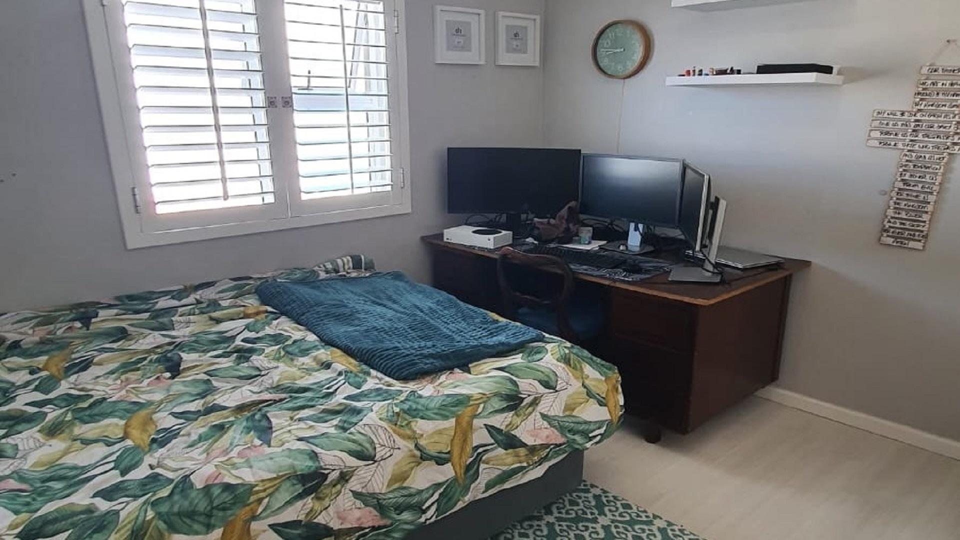 Bed Room 2 of property in Capricorn