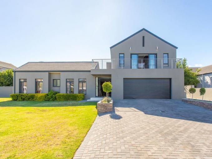 4 Bedroom House for Sale For Sale in Paryskloof Estate - MR670064