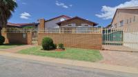 3 Bedroom 2 Bathroom House for Sale for sale in Lenasia South