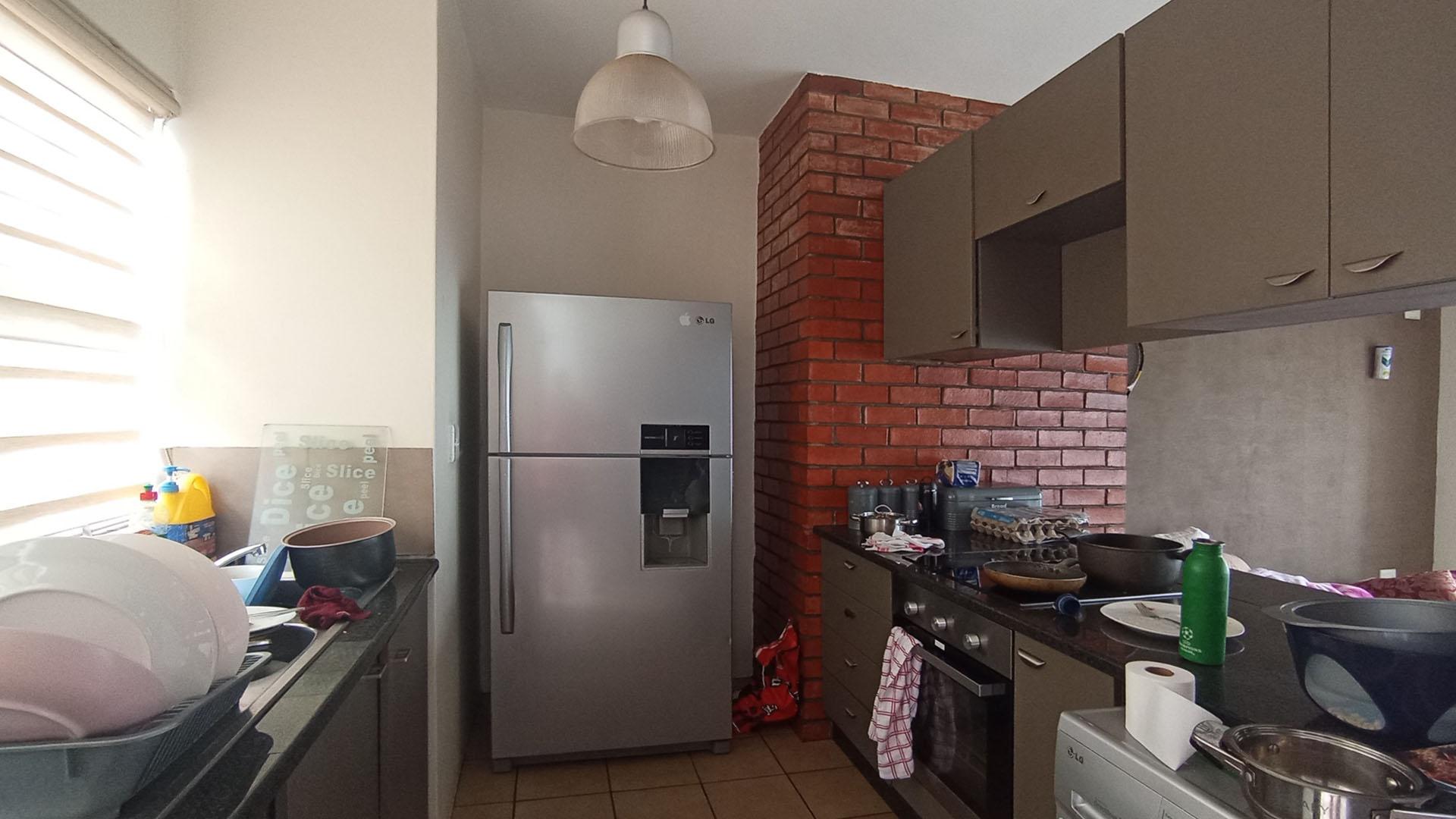 Kitchen - 7 square meters of property in Midridge Park