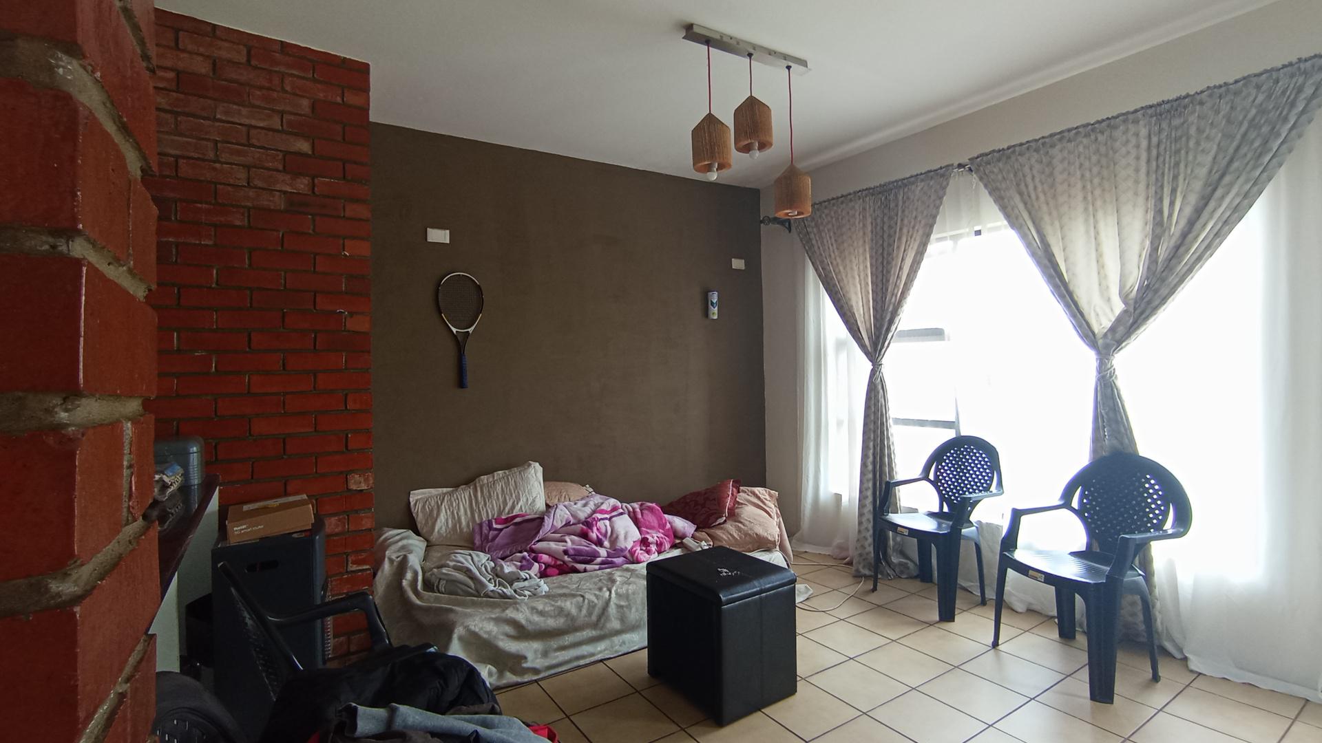 Dining Room - 10 square meters of property in Midridge Park