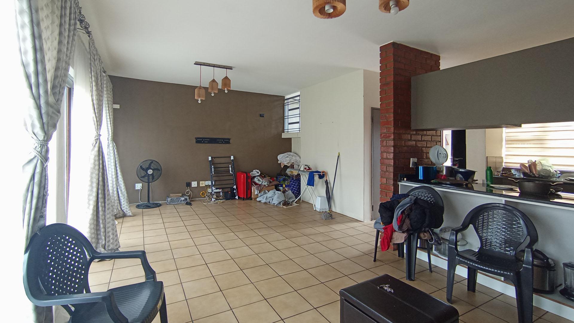 Dining Room - 10 square meters of property in Midridge Park