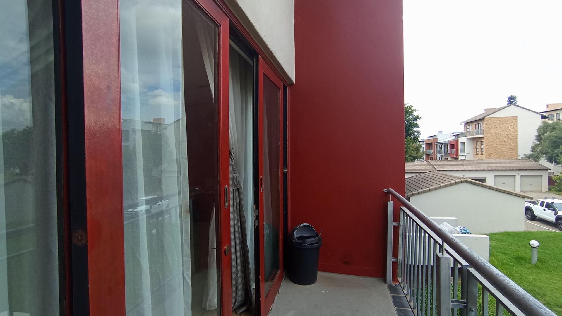 Balcony - 7 square meters of property in Midridge Park