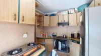 Kitchen - 18 square meters of property in Caneside