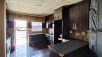 Kitchen - 13 square meters of property in Germiston