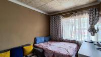 Bed Room 1 - 11 square meters of property in Germiston