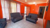 Lounges - 15 square meters of property in Parow Central