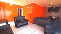 Lounges - 15 square meters of property in Parow Central